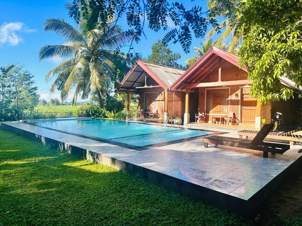 Walawa Reach Hotel Udawalawe Ngoại thất bức ảnh