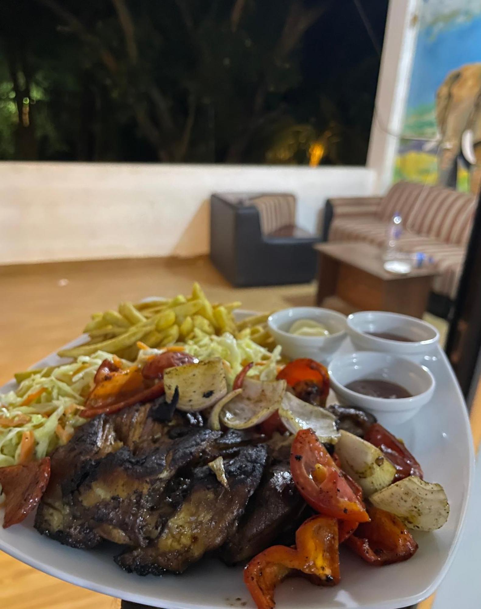 Walawa Reach Hotel Udawalawe Ngoại thất bức ảnh